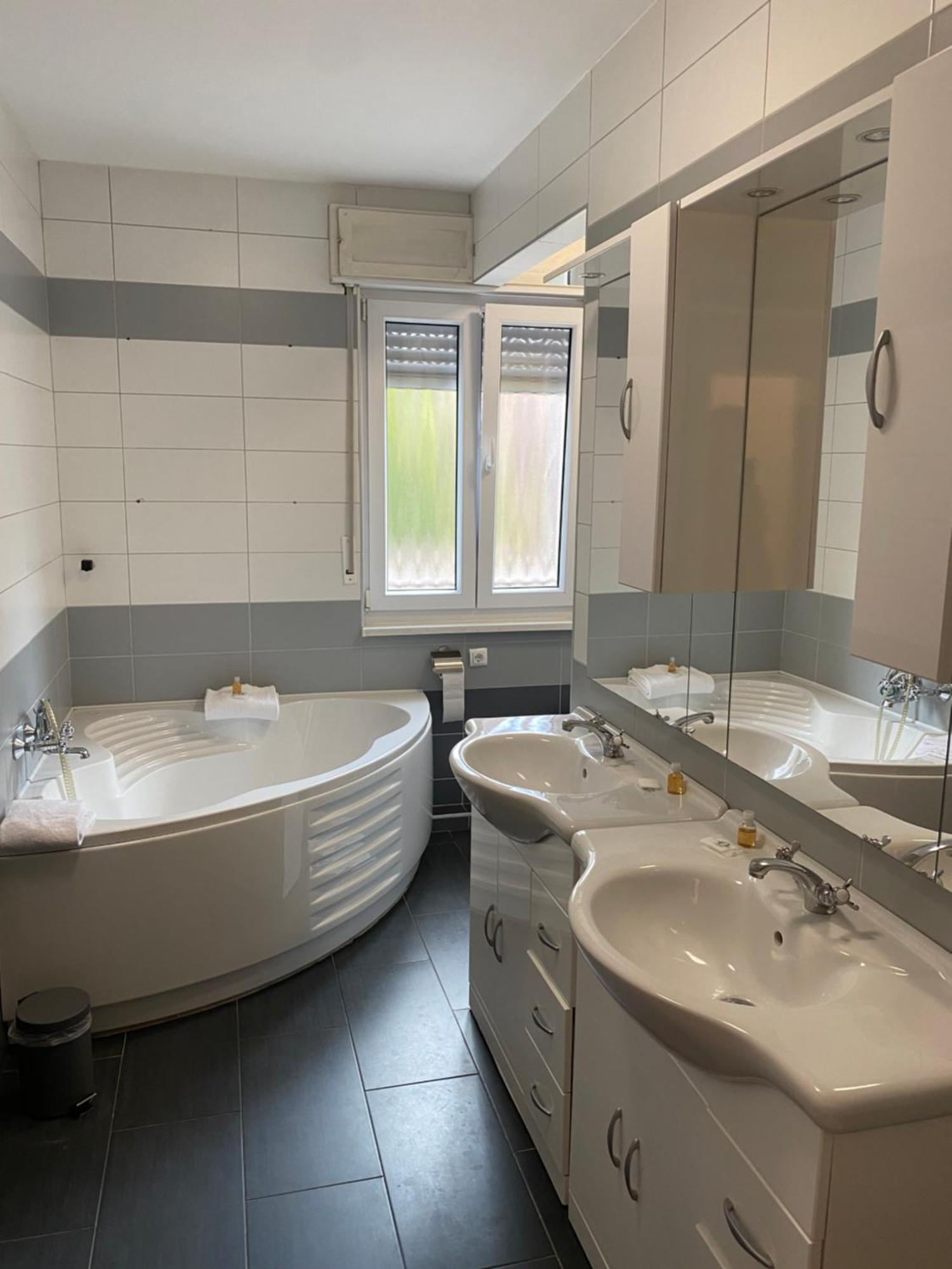 Swan Rooms Нюрнберг Экстерьер фото